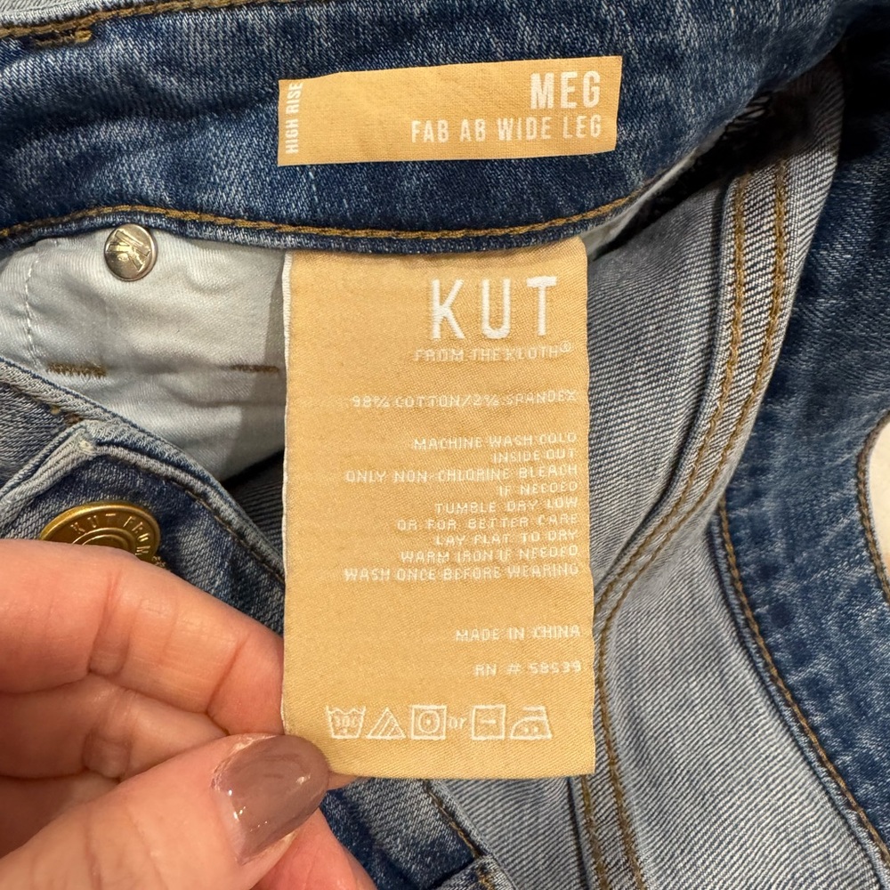 Kut from the Kluth Wide Leg Light Blue size 12 Women’s Jeans - Picture 3 of 8